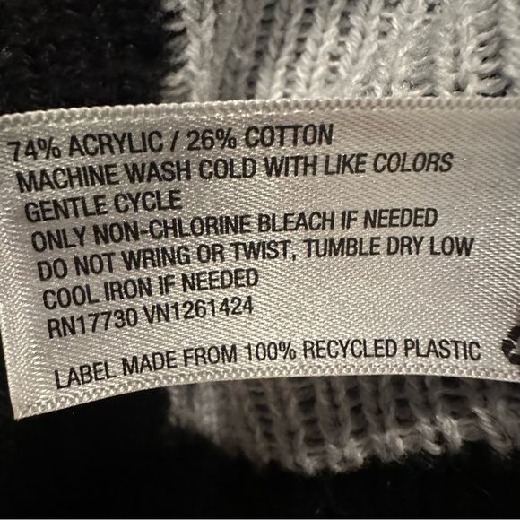 (Sold)Wild Fable Sweater Black Gray Checkered Knit Crew Neck Stretch Size XS - Picture 7 of 7